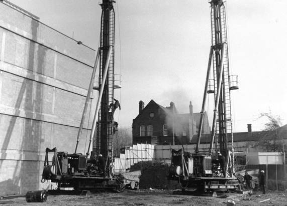 The construction of St George's in Tooting, 1973.